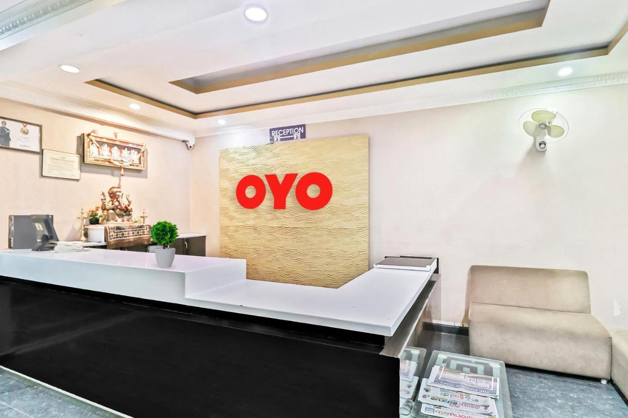 Hotel Oyo J P Palace à Dod Ballāpur Extérieur photo