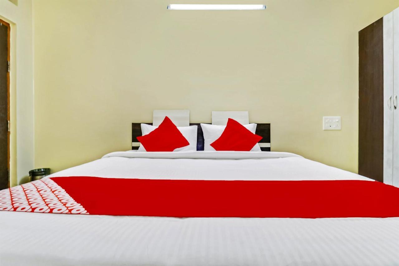 Hotel Oyo J P Palace à Dod Ballāpur Extérieur photo