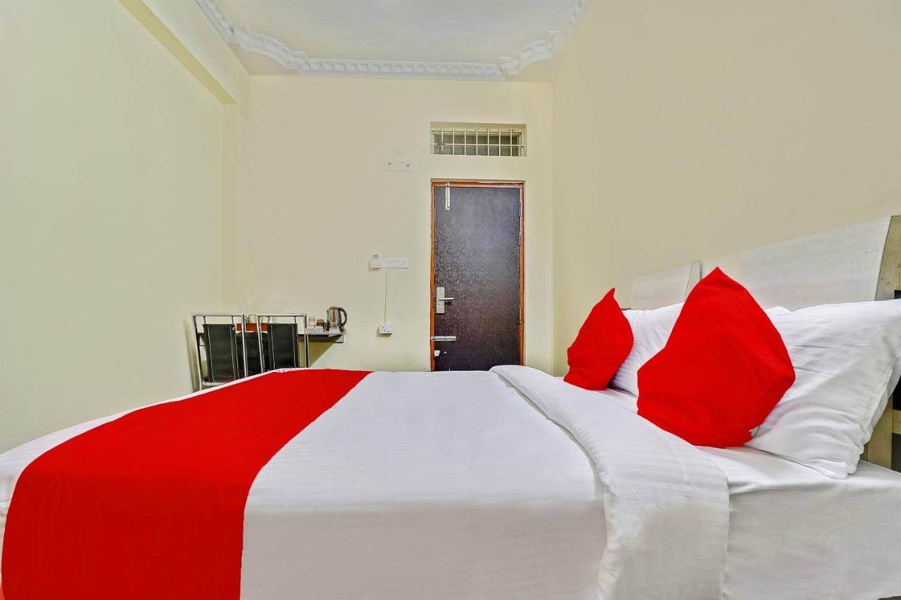Hotel Oyo J P Palace à Dod Ballāpur Extérieur photo