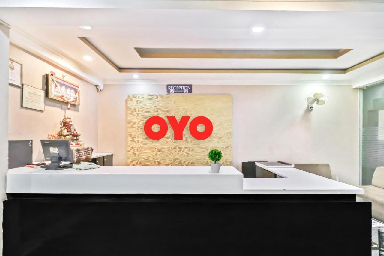 Hotel Oyo J P Palace à Dod Ballāpur Extérieur photo