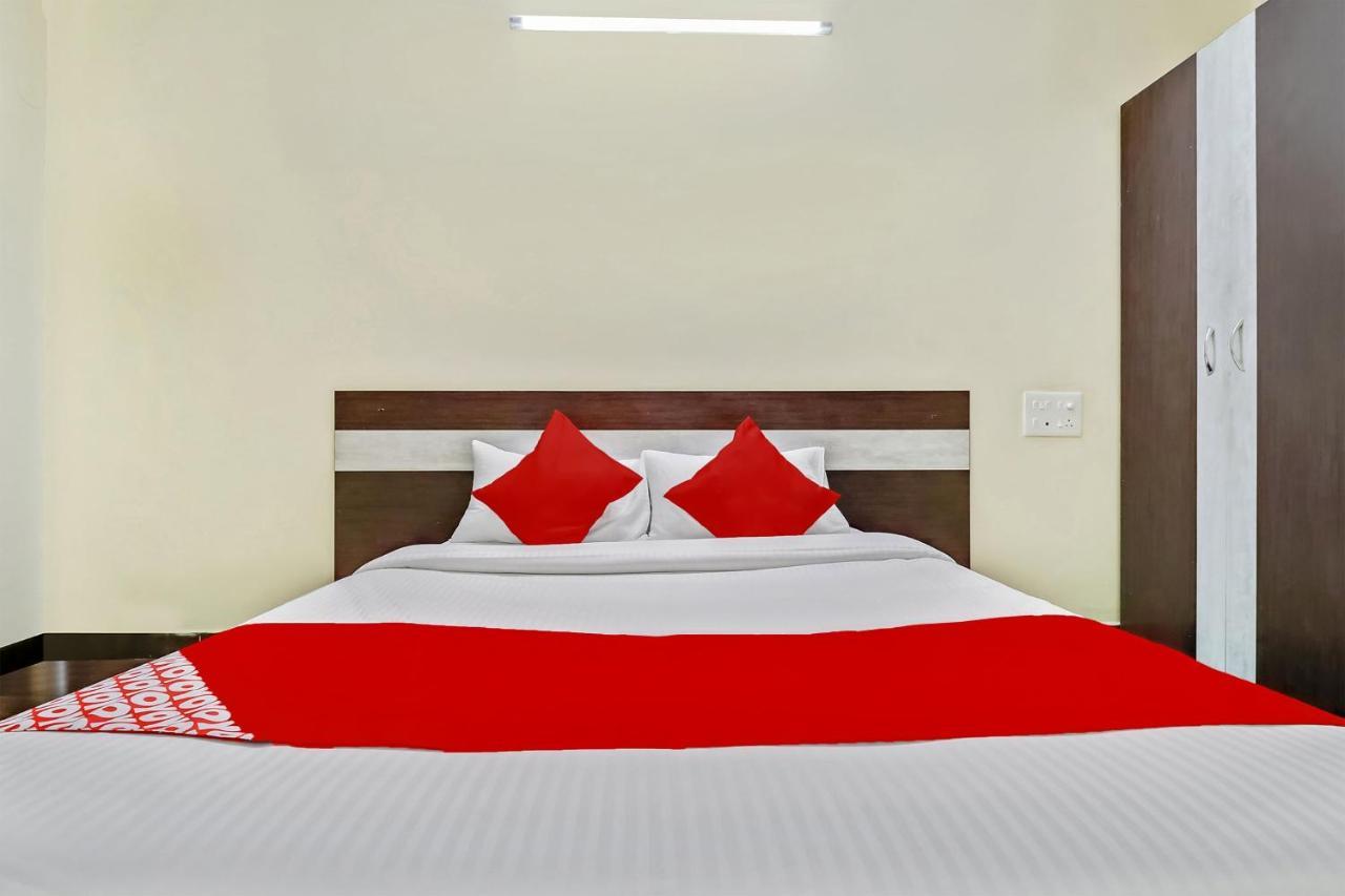 Hotel Oyo J P Palace à Dod Ballāpur Extérieur photo